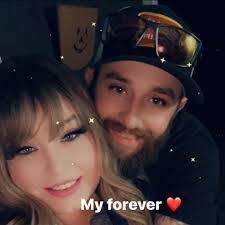 Tabatha Graham's Instagram, Twitter & Facebook