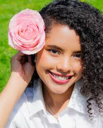 🌼 . . . . . . . . . . . . . . . #flor #rosas #aesthetics #ａｅｓｔｈｅｔｉｃ  #positivevibes #paz #followforfollowback #likesforlike #luz #girl