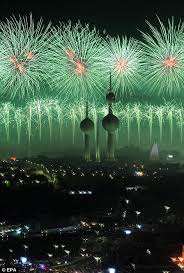 Kuwait Spends 10million To Put On The Biggest Firework Display Of All Time Fireworks Big Fireworks Fireworks Display