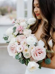 This week, we will show you how to make your own bridal bouquet, which is perfect for the big day, whether it is a spring, summer, autumn or winter occasion, and whether it is your own wedding or that of a friend, relative or loved one. Organic Blush And Cream Bridal Bouquet Diy Wedding Flowers In 2021 Diy Bridal Bouquet Cream Bridal Bouquet Fresh Wedding Flowers