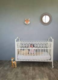 lit de bebe en rotin blanc vintage chambre d enfant de bebe par perles de chine chambre enfant lit bebe chambre vintage