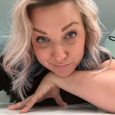 Ashlee Griffin (@anygivenmedium) • Instagram photos and videos