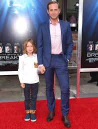 The best website to watch movies online with subtitle for free. Josh Lucas Moved To Indonesia To Send Son To School In Jungle People Com