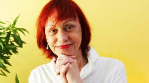 Morre a jornalista e escritora Scarlet Moon, aos 62 anos