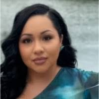 Allison Wickman's Instagram, Twitter & Facebook