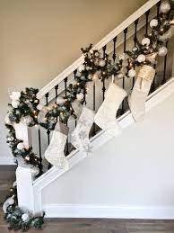 Neutral Christmas Decor Staircase Decorating Stockings On Staircase Decoration Noel Maison Deco Noel Maison Decoration Escalier Noel
