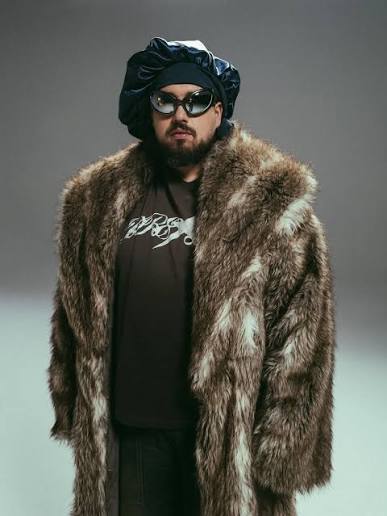 Anis don Demina for @balenciaga collection spring 20ALDRIG 💲 hörs på  swish! [styling: @oddcomplex_ 📸: @schauz]