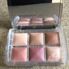 Look no further than this vegan palette for a combination glow, bronze and highlight palette. Hourglass Makeup Hourglass Ambient Lighting Edit Ghost Unlocked Poshmark