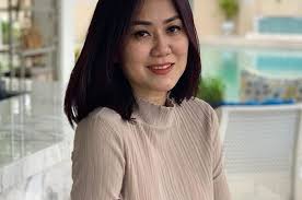Tante ernie judojono yang viral menjadi selebgram hot, punya julukan pemersatu bangsa. Dijuluki Tante Pemersatu Bangsa Inilah Sosok Ernie Judojono Wanita Berusia Senja Yang Viral Karena Foto Foto Seksinya Ternyata Suaminya Bukan Sosok Sembarangan Semua Halaman Grid Hot