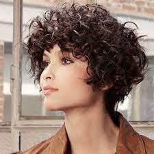 Sie haben ihren individuellen stil bereits gefunden und wissen, wie sie ihr aussehen im besten licht präsentieren können. Die 37 Besten Ideen Zu Lockige Bob Frisuren Frisuren Lockige Frisuren Haarschnitt