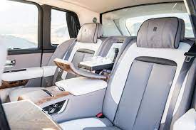 First unveiled on 3 march 1998 at the geneva motor show, it replaced the silver spirit, which ended production in 1997. Can Rolls Royce S Bold New Suv Conquer The Peaks Of Luxury Luxury Cars Rolls Royce Rolls Royce Cullinan Rolls Royce