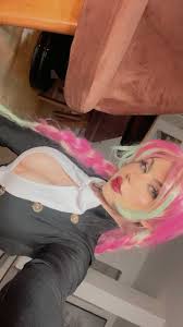 Fe Galvão on X: I love this cosplay so much 🥺 Mitsuri from Demon Slayer  💖 t.codz9y0STn1h  X