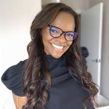 Delighted to share that today I've completed the People Manager's Programme  at UCD Michael Smurfit Graduate Business School along with other colleagues  from Aer Lingus. Very engaging and insightful…