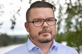 Starka känslor när LP-verksamheten säger upp Emil Gillsberg