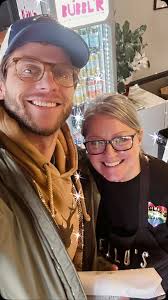 What's for dinner ????? Aiello's take & bake pizzas are a great option. Get  your order in !!!