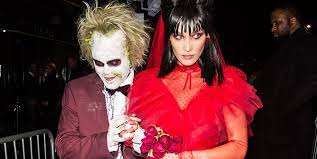 Ahead, find 32 halloween costumes that are perfect for makeup lovers at every skill level. 5 Halloween Costumes That Require Only A Red Dress