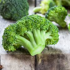 Doch nicht nur geschmacklich hat der verwandte des blumenkohls einiges zu bieten, auch die inhaltsstoffe. Brokkoli Zubereiten So Einfach Geht S Brigitte De