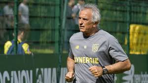 Get premium, high resolution news photos at getty images Fc Nantes Vahid Halilhodzic Confirme Dans Ses Fonctions En Marge De La Presentation De Dennis Appiah