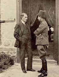 ataturk ve ismet pasa deve fotograf turkler