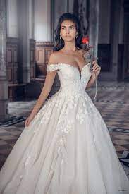 Disney magic right at your fingertips! 26 Disney Brautkleider Disney Prinzessin Ideen Disney Prinzessin Verfuherische Brautkleider Prinzessinnenkleid