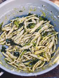 Jamie Oliver Corteccia Pesto Pasta Recipe Jamie Cooks Italy C4 Recipe Vegetable Pasta Recipes Pasta Recipes Pasta Dishes