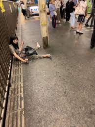 画像】 東京の終電、えっちすぎるｗｗｗｗｗ | 男と女の五寸釘