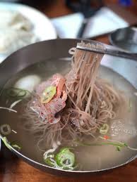 Mul naengmyeon originates from pyongyang. 2018 Inter Korean Summit Pyongyang Naengmyeon Hab Korea Net