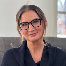 Check out Robert Half executive director Lucy Marino's newest article where  she discusses employment trends that can help you adapt your recruitment  practices and salary structures. She also offers…