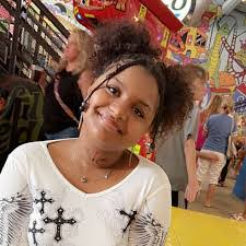 Gilda Jones's Instagram, Twitter & Facebook