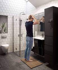 Hent inspirasjon til små bad fra våre eksempler, og lek deg med hvordan de forskjellige skapene og eventuell benkeplate kan kombineres mest effektivt i akkurat ditt rom. Inspirasjon Til Smarte Losninger For Sma Bad Vvs Expo