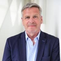 2500+ "Lasch" profiles