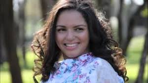 Cantora Tamara Dias- Festa de Vitória