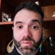 Aji Golden (Capsicum baccatum)-The Aji's are a family of peppers mostly  native to Peru, Ecuador, Bolivia and Chile. They can be chinense, baccatum  or annums. The annum varieties tend to have upfront