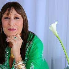 Anjelica Huston: 'I lost my heart to a man in Dublin...one of the greatest  cities'