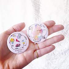 100均の材料で作れる 自分だけのオリジナル缶バッジの作り方 handful ハンドフル 缶バッジ 缶バッジ デザイン バッジ