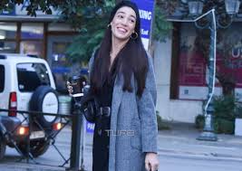 The next video is starting stop. Hbh Adamoy Prwinh Bolta Gia Agores Sthn Khfisia Me Casual Look Pics
