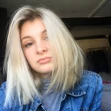 Daisy J Roberts (@xdaisyjr)