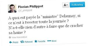 Un rassemblement a eu lieu au trocadéro pour manifester contre la mise en place en france à partir du 9 juin d'un pass sanitaire conditionnant notamment l'accès à certains lieux publics. Apres Son Offensive Anti Fn Sur Twitter Florian Philippot Se Demande A Quoi Est Payee Michele