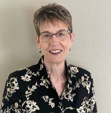 Leslie Eddleman's Instagram, Twitter & Facebook