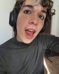 Elliot Muñoz (@elioshal) • Instagram photos and videos