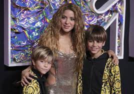 Así son Sasha y Milan, los hijos de Shakira que participan en la canción de  'Acróstico'