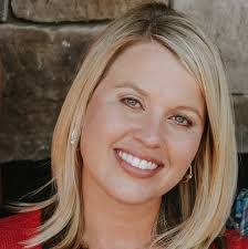 Rebecca Arant's Instagram, Twitter & Facebook