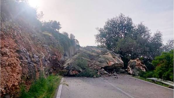 FRANA SULLA MATTINATA-VIESTE, COMPLETATO LO STUDIO GEOLOGICO SUL COSTONE: ORA IL NODO DELLA MESSA IN SICUREZZA