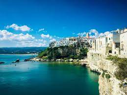 Après les bijoux que sont monopoli, polignano, lecce ou matera, la ville est bien triste et . 10 Jours Dans Les Pouilles Itineraire Et Conseils Royal Chill Blog Cuisine Voyage Et Photographie