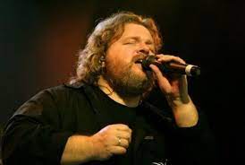 Edward Reekers Born 24 May 1957 Hengelo Netherlands Is A Dutch Rock Singer He Was The Lead Singer For Dutch Rock Band Kayak Muziek Nederlanders Mensen