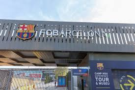 Futbol club barcelona, more commonly known as barcelona, is a famous professional football club from barcelona, catalonia, spain. Fc Barcelona Logo At The Entrance Of Europe S Largest Football Stadium Camp Nou Next To Its Museum In Spain Creative Commons Bilder