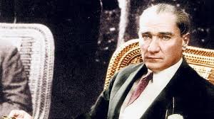 Dia telah membentuk semula aspek kehidupan rakyat turki agar bersesuaian dengan tuntutan semasa yang dikenali sebagai ideologi. Mustafa Dan Ataturk E Son Dakika Milliyet