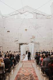 Elegant Bohemian Wedding At The Icehouse Phoenix Junebug Weddings Phoenix Wedding Venue Outdoor Wedding Boho Wedding