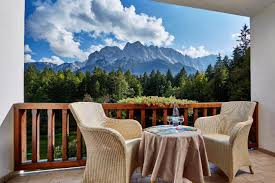 2012 folgte ein längerer auslandsaufenthalt in kanada. Hotel Am Badersee Grainau Updated 2021 Prices