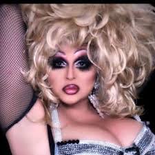 Cassandra Sumner's Instagram, Twitter & Facebook